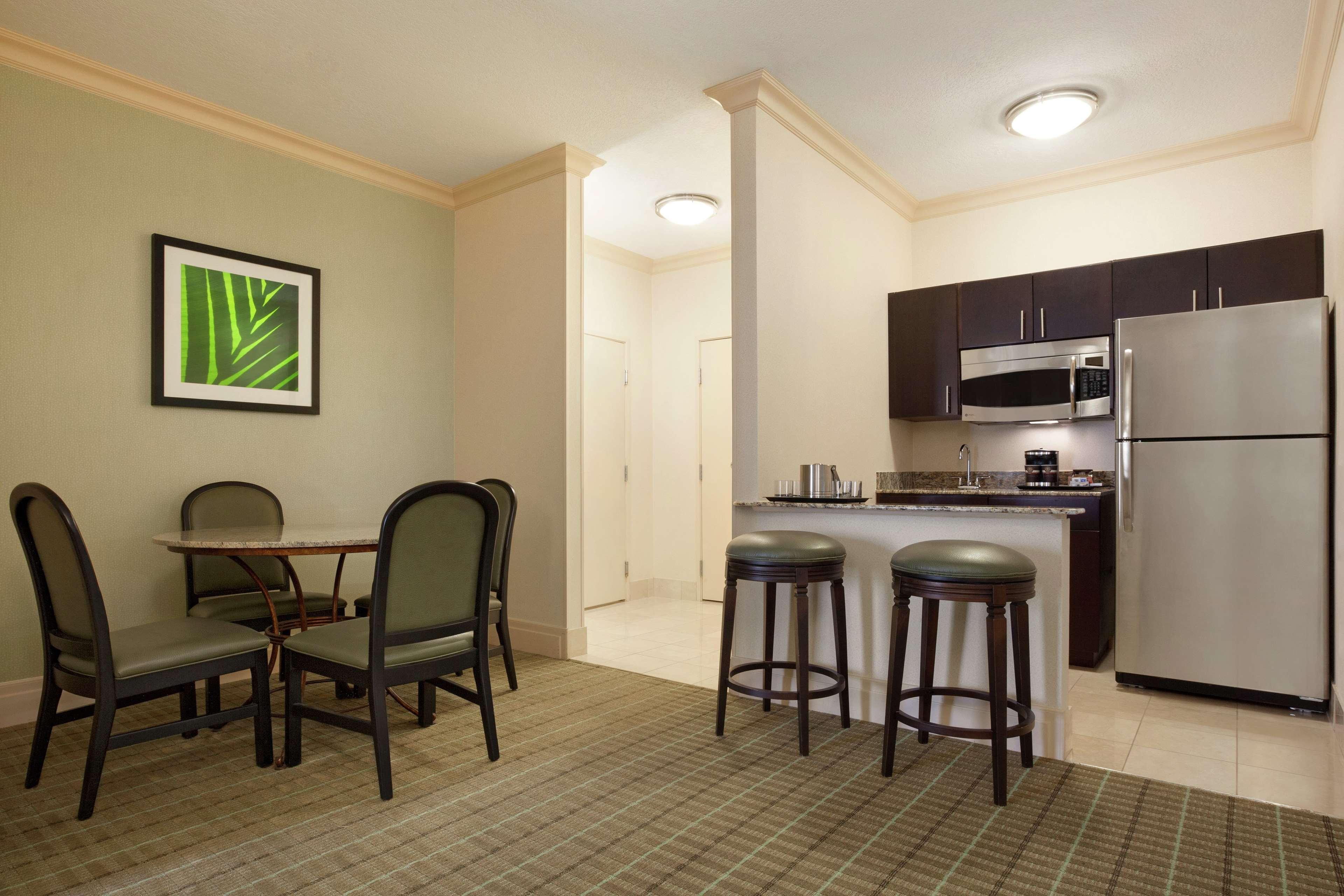 Doubletree By Hilton Hotel Dallas - Love Field Ngoại thất bức ảnh
