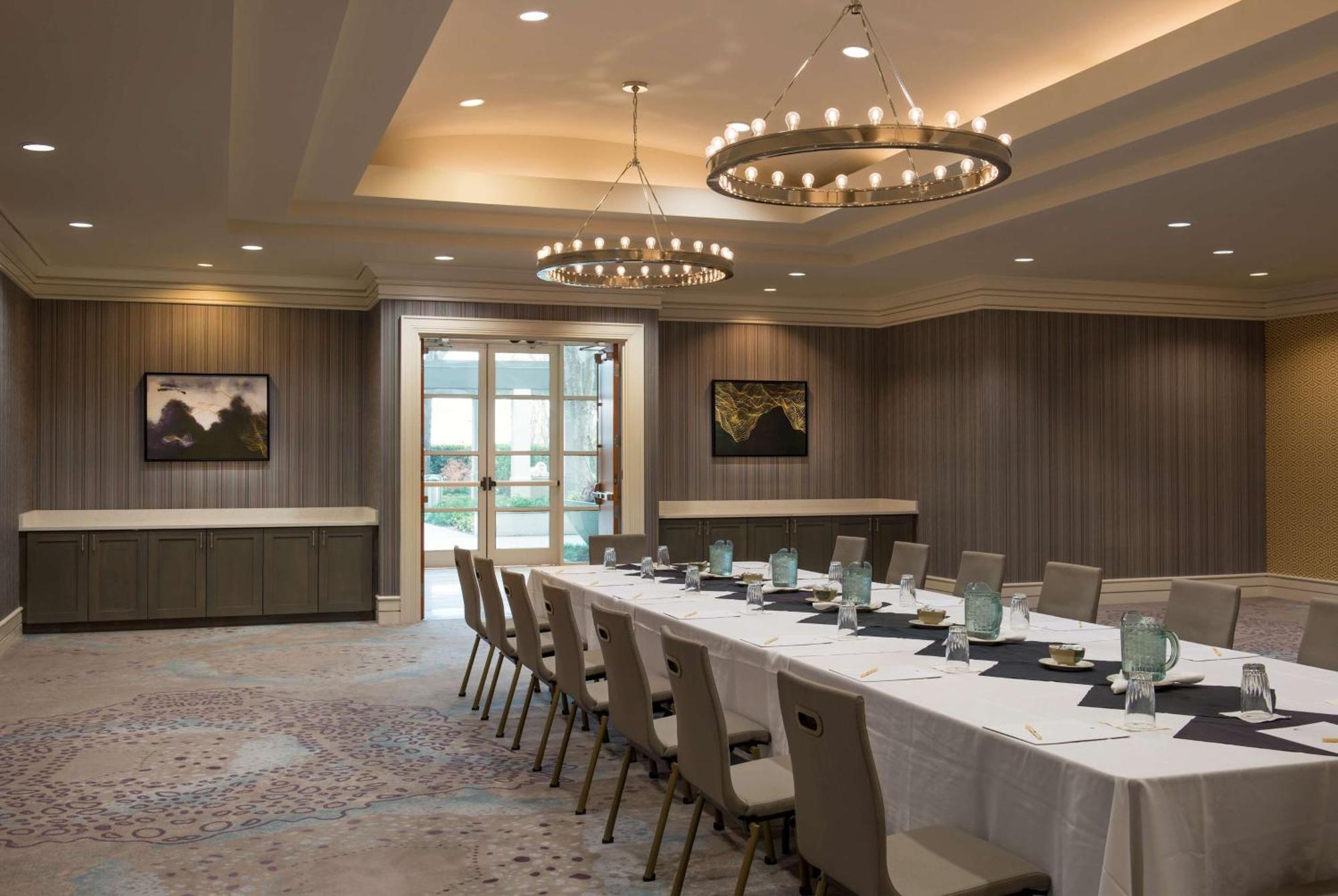 Doubletree By Hilton Hotel Dallas - Love Field Ngoại thất bức ảnh